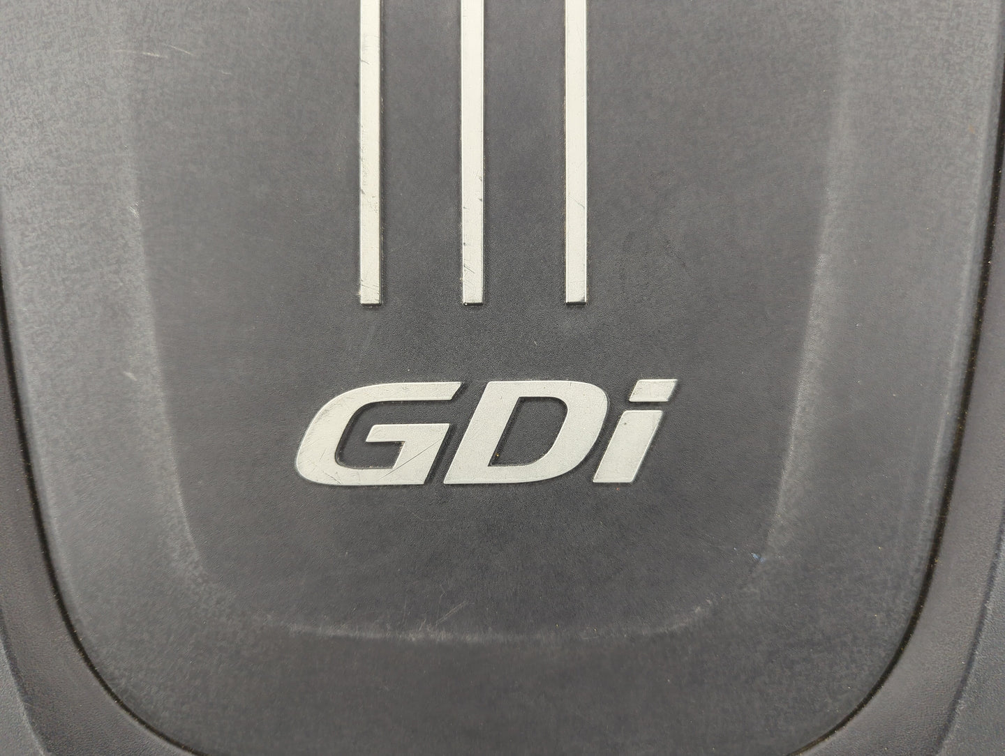 2105 Kia Sedona Engine Cover - Oemusedautoparts1.com