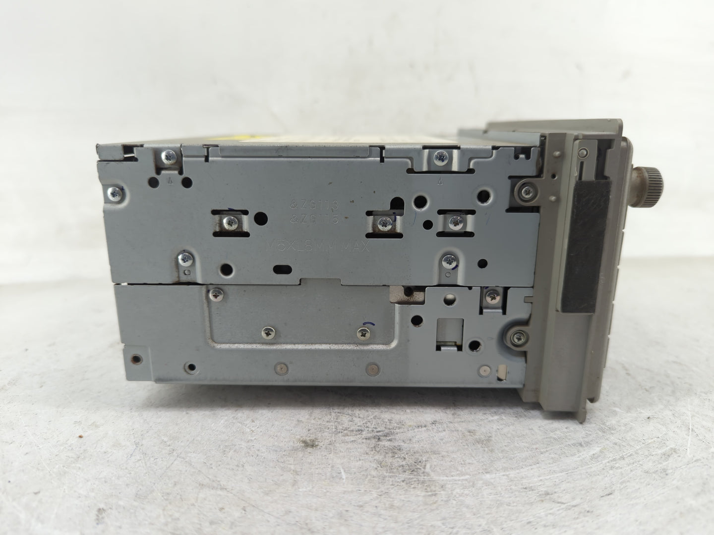 2109 Lincoln Navigator Radio AM FM Cd Player Receiver Replacement P/N:6L7T-18C985-AB Fits OEM Used Auto Parts - Oemusedautop