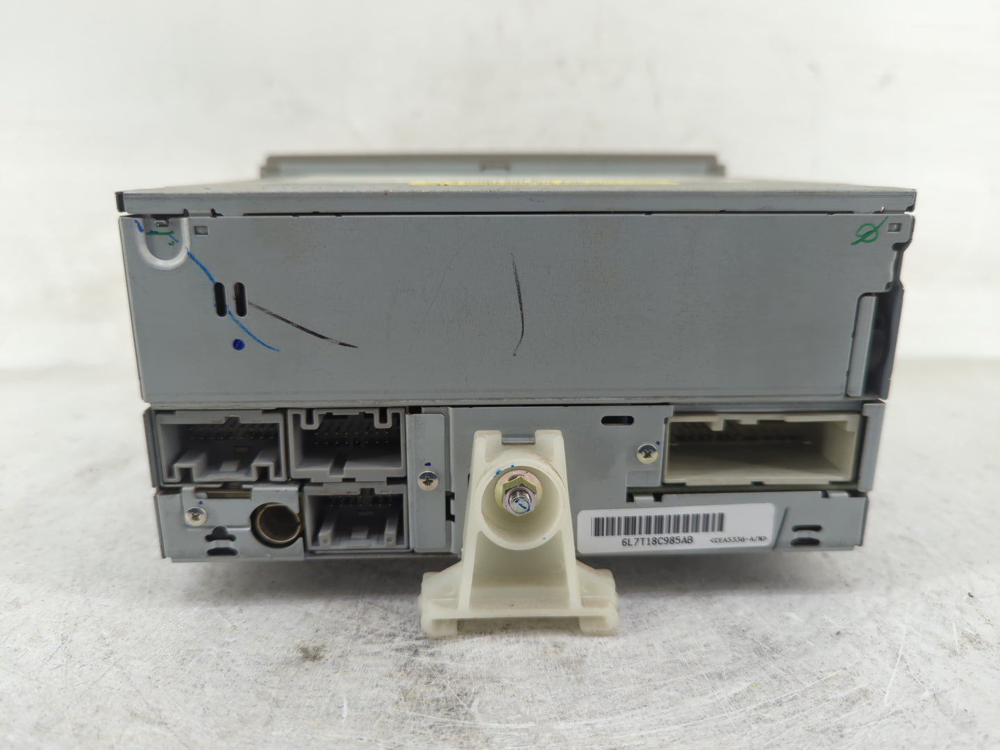 2109 Lincoln Navigator Radio AM FM Cd Player Receiver Replacement P/N:6L7T-18C985-AB Fits OEM Used Auto Parts - Oemusedautop
