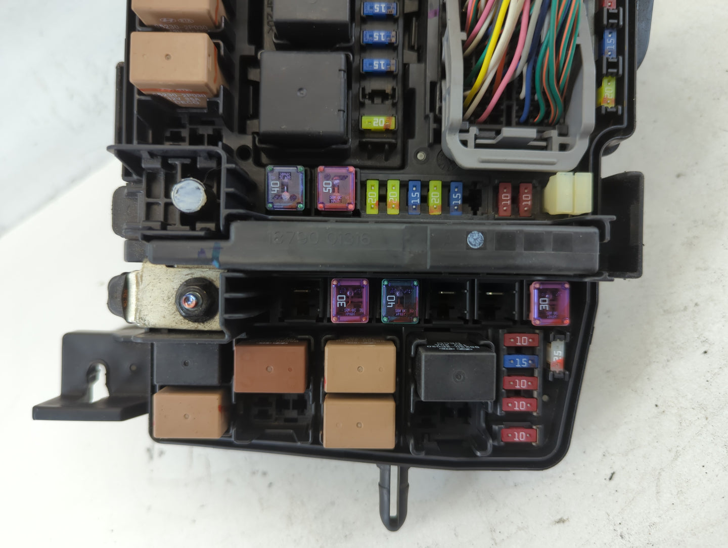2011-2014 Hyundai Sonata Fusebox Fuse Box Panel Relay Module P/N:91950-3S711 Fits Fits 2011 2012 2013 2014 OEM Used Auto Par