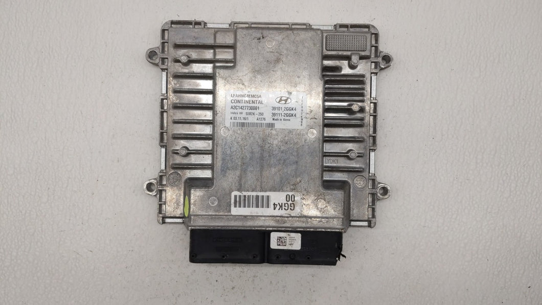 2015-2017 Hyundai Sonata PCM Engine Control Computer ECU ECM PCU OEM P/N:39111-2GGK4 39101-2GGL1 Fits Fits 2015 2016 2017 OEM Used Auto Parts - Oemusedautoparts1.com 