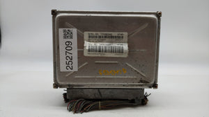 2004 Chevrolet Suburban 1500 PCM Engine Control Computer ECU ECM PCU OEM P/N:12586242 12583660 Fits OEM Used Auto Parts - Oemusedautoparts1.com 