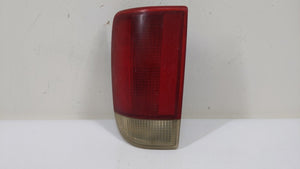 2000 Gmc S15 Tail Light Assembly Driver Left OEM P/N:16516093 16518499 Fits 1995 1996 1997 1998 1999 2001 2002 2003 2004 2005 OEM Used Auto Parts