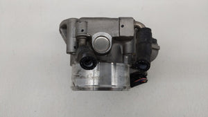 2016 Hyundai Santa Fe Throttle Body P/N:35100-2G700 Fits 2011 2012 2013 2014 2015 OEM Used Auto Parts