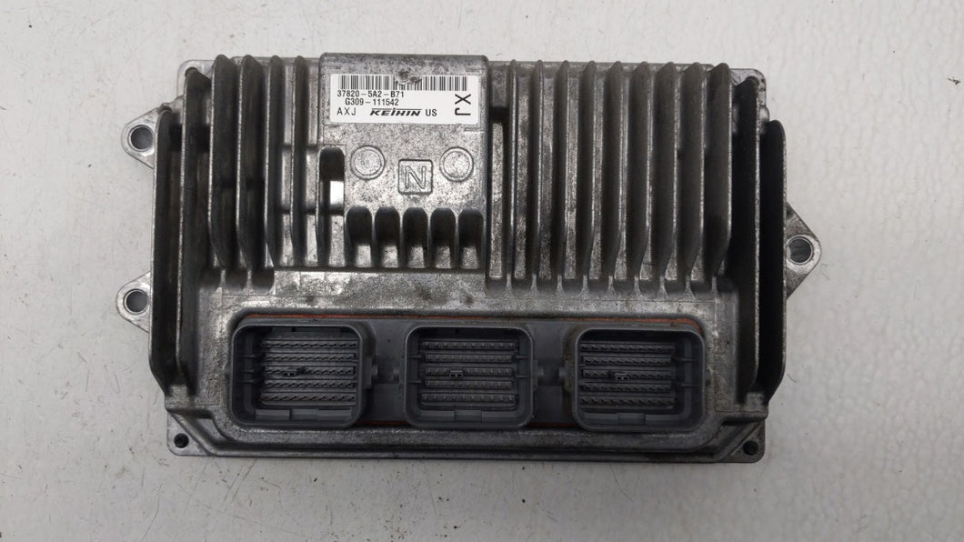 2014 Honda Accord PCM Engine Control Computer ECU ECM PCU OEM P/N:37820-5A2-B72 37820-5A3-L32, 37820-5A3-L31, 37820-5A2-B71 Fits OEM Used Auto Parts - Oemusedautoparts1.com