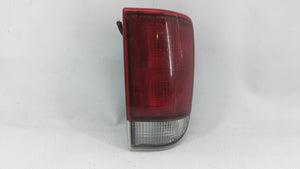 2000 Gmc S15 Tail Light Assembly Passenger Right OEM P/N:15113500 16518500 Fits 1995 1996 1997 1998 1999 2001 2002 2003 2004 2005 OEM Used Auto Parts