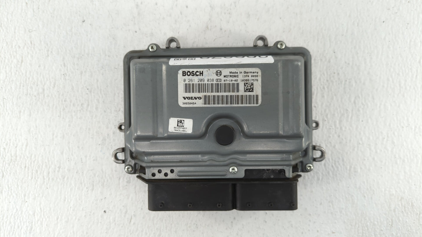 2008 Volvo S70 PCM Engine Control Computer ECU ECM PCU OEM P/N:279700-9300 0 261 209 038 Fits OEM Used Auto Parts - Oemusedautoparts1.com 