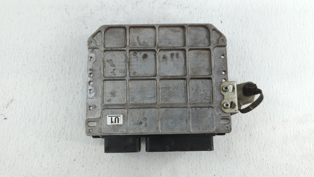 2010 Toyota Prius PCM Engine Control Computer ECU ECM PCU OEM P/N:89661-47262 89681-47081, 89661-47261 Fits OEM Used Auto Parts - Oemusedautoparts1.com