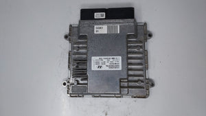 2015-2017 Hyundai Sonata PCM Engine Control Computer ECU ECM PCU OEM P/N:39101-2GGK0 39101-2GGL4 Fits Fits 2015 2016 2017 OEM Used Auto Parts - Oemusedautoparts1.com 