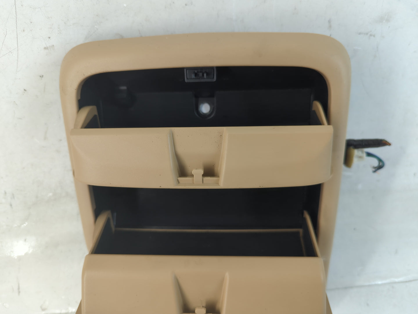 32044 Subaru Forester Overhead Roof Console Interior Dome Light - Oemusedautoparts1.com