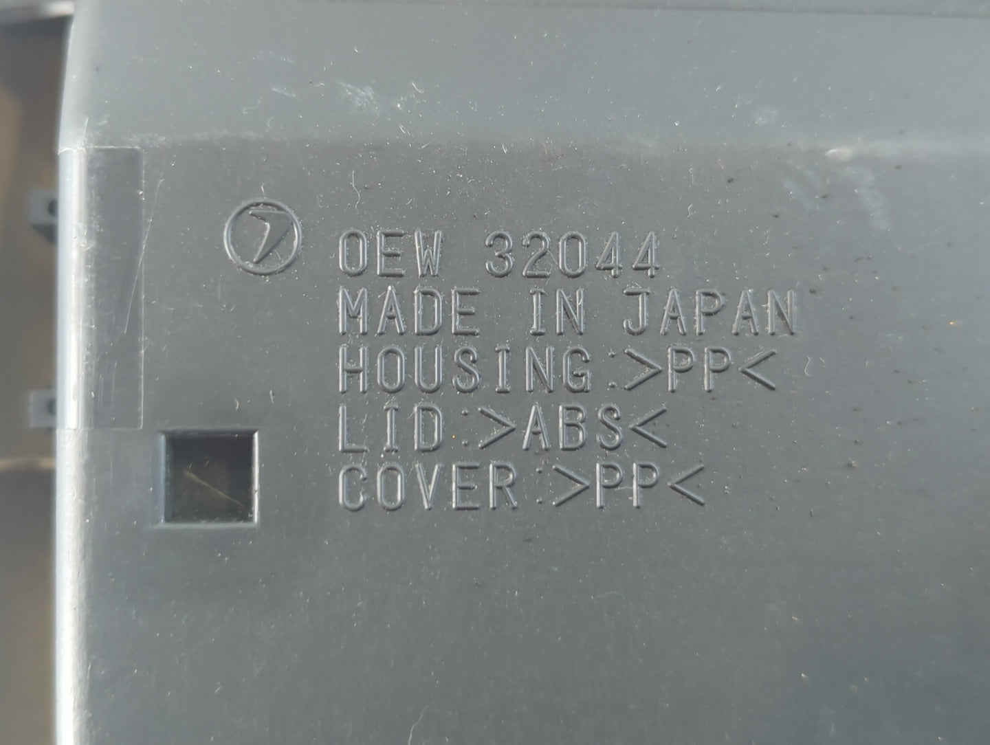 32044 Subaru Forester Overhead Roof Console Interior Dome Light - Oemusedautoparts1.com