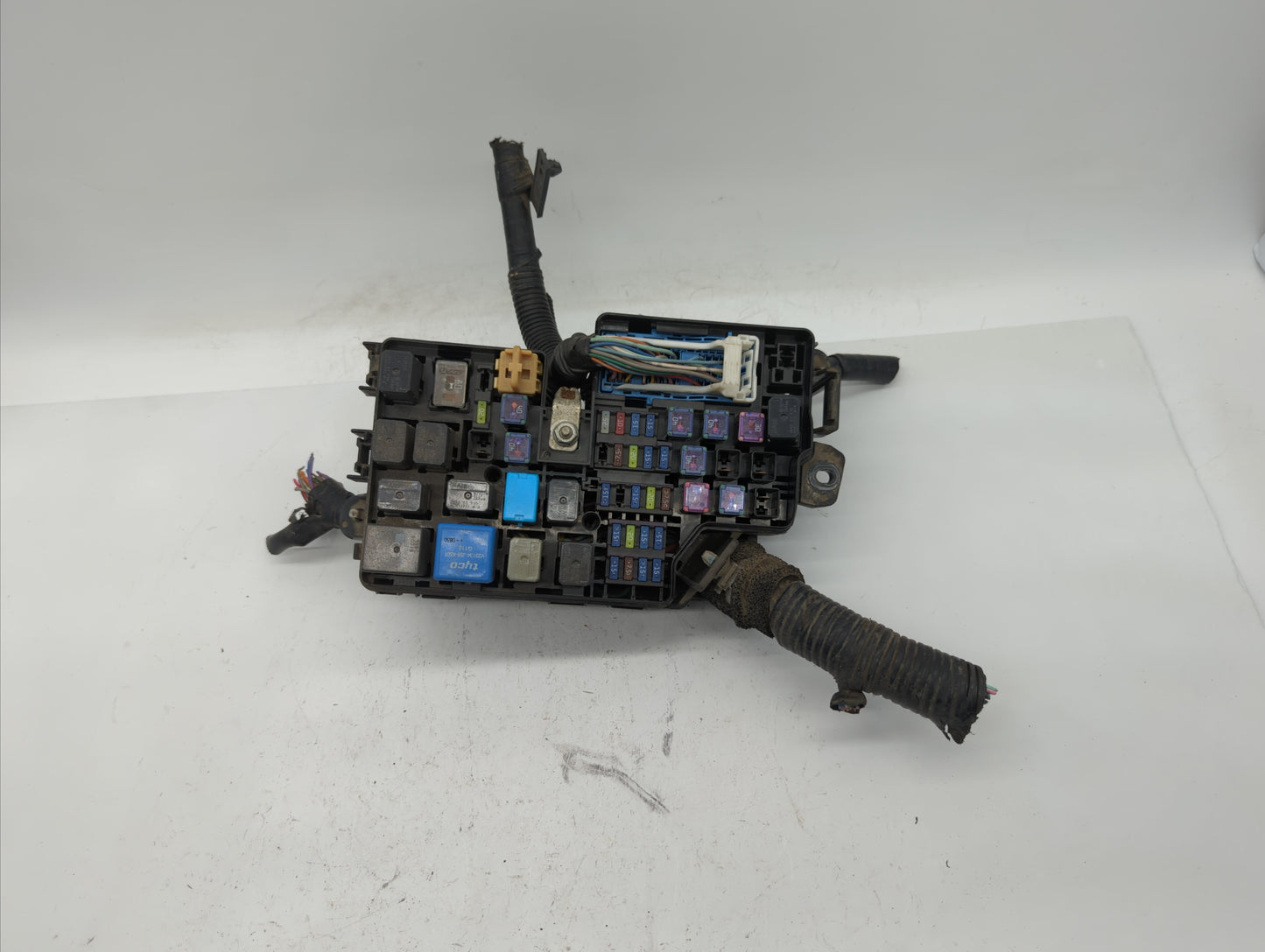2010 Mazda 3 Fusebox Fuse Box Panel Relay Module P/N:BBM5-66761 BBM6-66791 Fits OEM Used Auto Parts - Oemusedautoparts1.com