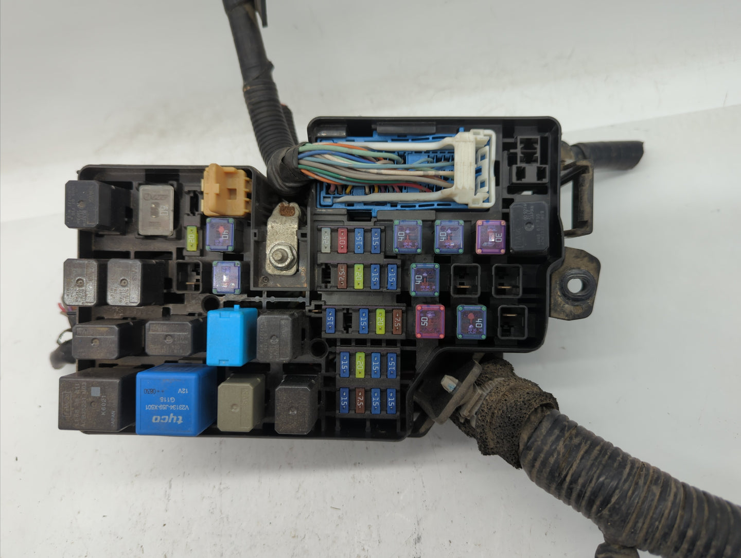 2010 Mazda 3 Fusebox Fuse Box Panel Relay Module P/N:BBM5-66761 BBM6-66791 Fits OEM Used Auto Parts - Oemusedautoparts1.com