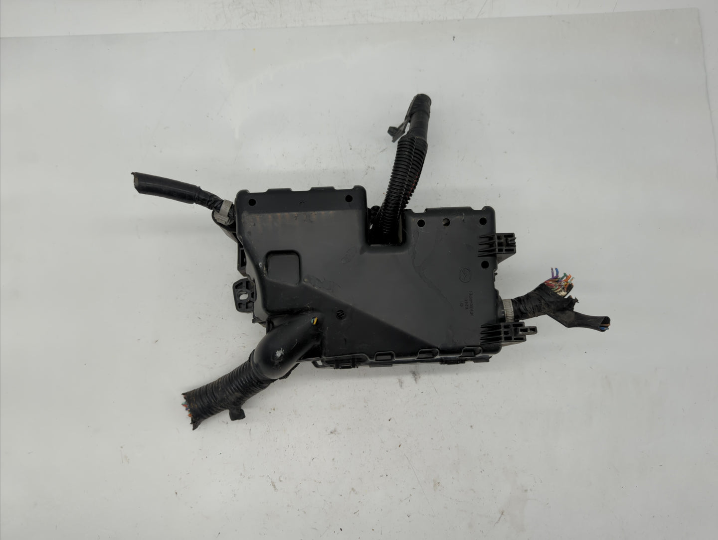 2010 Mazda 3 Fusebox Fuse Box Panel Relay Module P/N:BBM5-66761 BBM6-66791 Fits OEM Used Auto Parts - Oemusedautoparts1.com