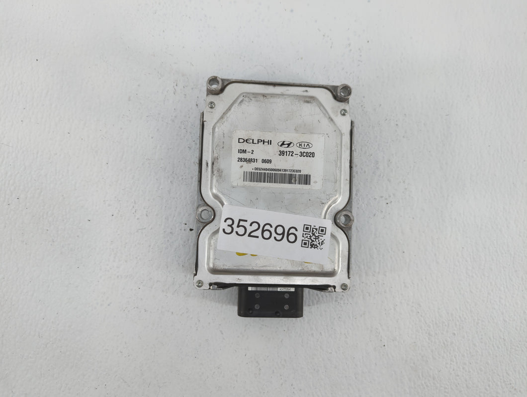 2014-2016 Kia Cadenza PCM Engine Control Computer ECU ECM PCU OEM P/N:39172-3C020 39175-3C000 Fits OEM Used Auto Parts