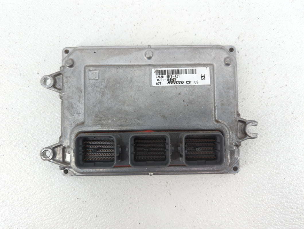 2017 Acura Rdx PCM Engine Control Computer ECU ECM PCU OEM P/N:37820-5ME-A31 Fits OEM Used Auto Parts