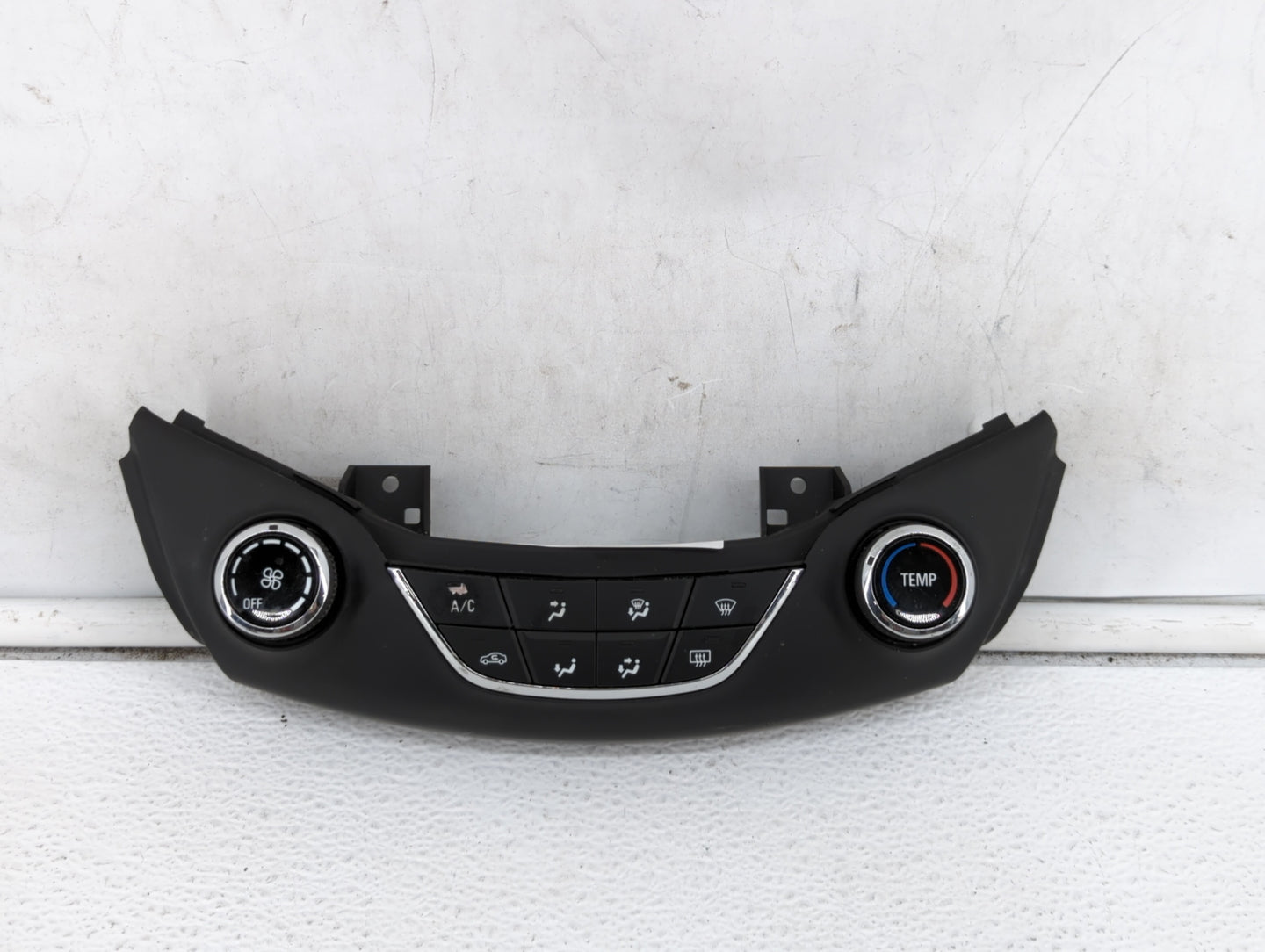2016-2018 Chevrolet Cruze Climate Control Module Temperature AC/Heater Replacement P/N:39028880 39028879 Fits Fits 2016 2017 2018 OEM Used Auto Parts - Oemusedautoparts1.com