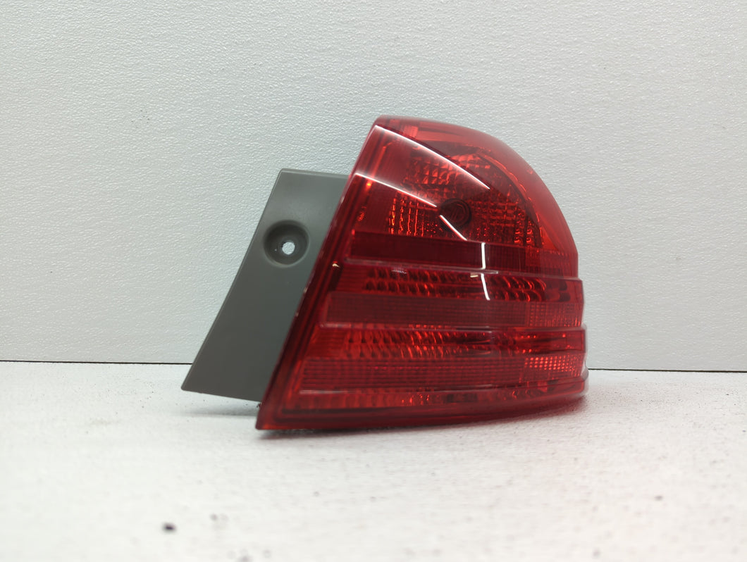 2008-2015 Nissan Rogue Tail Light Assembly Passenger Right OEM Fits Fits 2008 2009 2010 2011 2012 2013 2014 2015 OEM Used Auto Parts