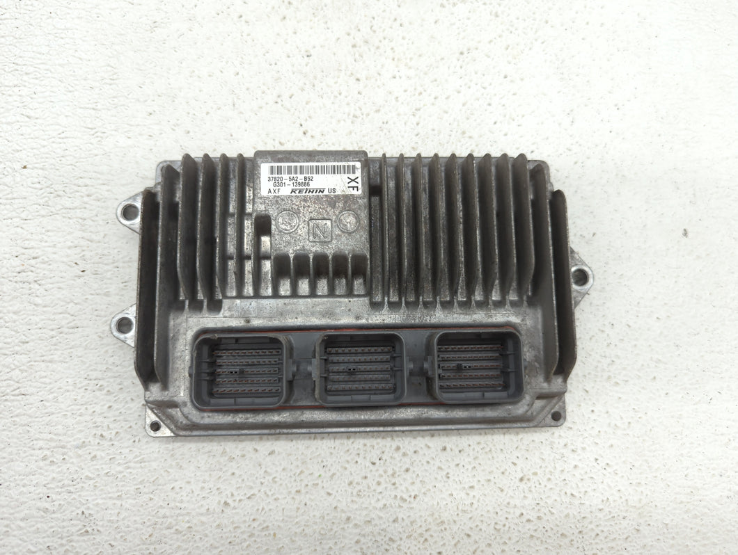 2014 Honda Accord PCM Engine Control Computer ECU ECM PCU OEM P/N:37820-5A2-B52 37820-5A2-B51 Fits OEM Used Auto Parts