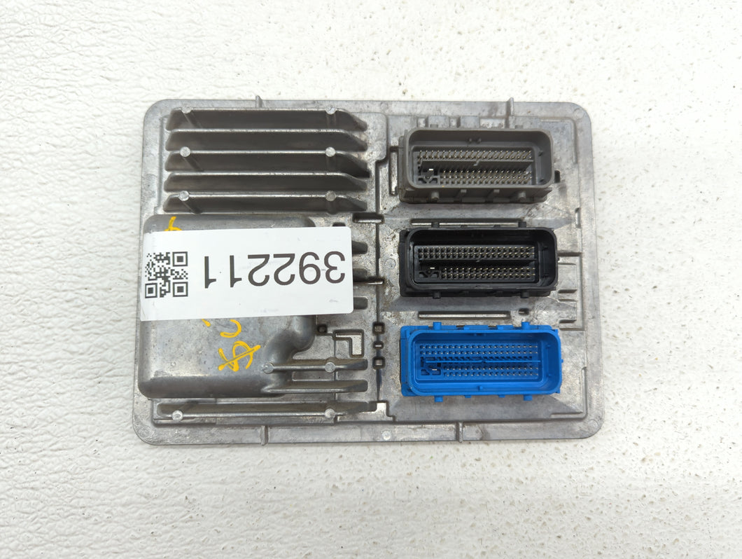 2018-2019 Chevrolet Equinox PCM Engine Control Computer ECU ECM PCU OEM P/N:12669908 12681528 Fits Fits 2017 2018 2019 OEM Used Auto Parts