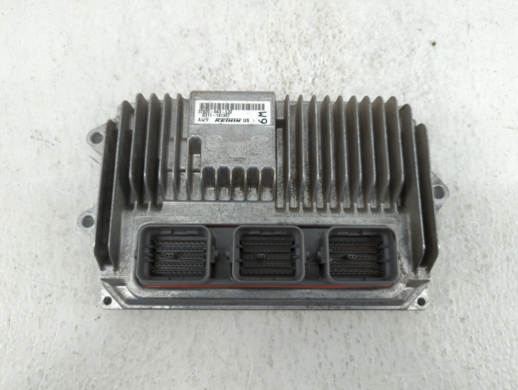 2014 Honda Accord PCM Engine Control Computer ECU ECM PCU OEM P/N:37820-5A3-L31 37820-5A3-L32 Fits OEM Used Auto Parts