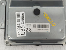 2018 Chrysler 300 PCM Engine Control Computer ECU ECM PCU OEM P/N:NEC028-017 BEM427-300 A1, NEC031-636 Fits Fits 2019 OEM Used Auto Parts