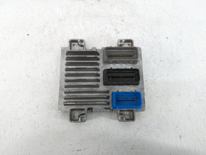 2017-2021 Buick Encore PCM Engine Control Computer ECU ECM PCU OEM P/N:12692201 12679097 Fits Fits 2017 2018 2019 2020 2021 OEM Used Auto Parts