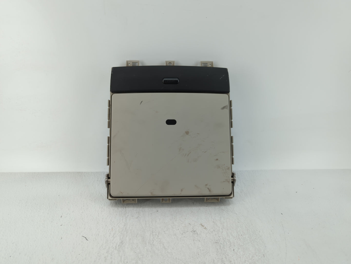 2013 Dodge Caravan Radio AM FM Cd Player Receiver Replacement P/N:P05091647AB Fits Fits 2014 2015 OEM Used Auto Parts - Oemusedautoparts1.com