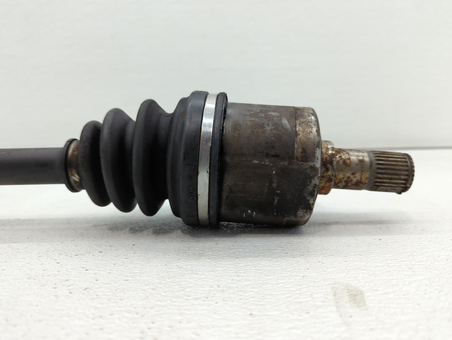 2005-2006 Honda Odyssey Axle Shaft Front Driver Cv C/v - Oemusedautoparts1.com