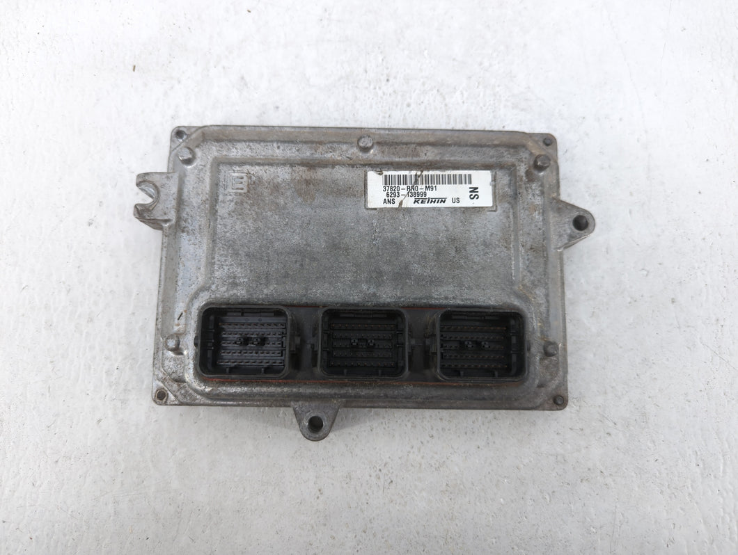 2013-2015 Honda Pilot PCM Engine Control Computer ECU ECM PCU OEM P/N:37820-RN0-M81 37820-RN0-M82 Fits Fits 2013 2014 2015 OEM Used Auto Parts