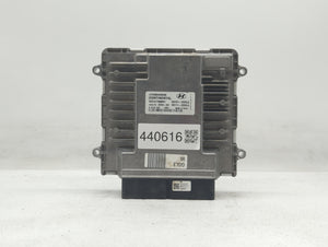 2015-2017 Hyundai Sonata PCM Engine Control Computer ECU ECM PCU OEM P/N:39111-2GGL3 39101-2GGL3 Fits Fits 2015 2016 2017 OEM Used Auto Parts