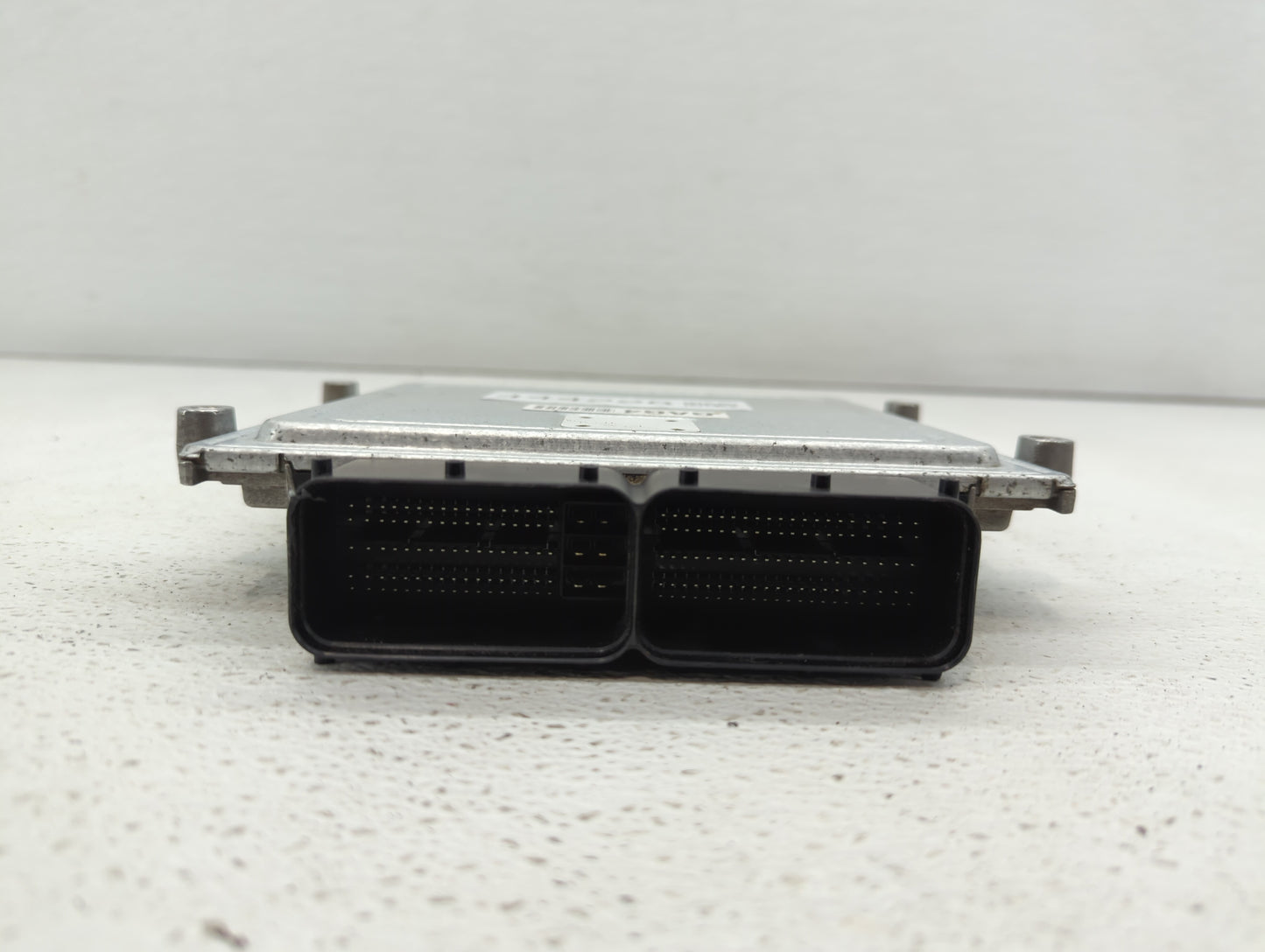 2016 Hyundai Santa Fe Sport PCM Engine Control Computer ECU ECM PCU OEM P/N:39130-2GAG5 39130-2GAG1, 39100-2GAG1, 39130-2GAG2 Fits OEM Used Auto Parts - Oemusedautoparts1.com