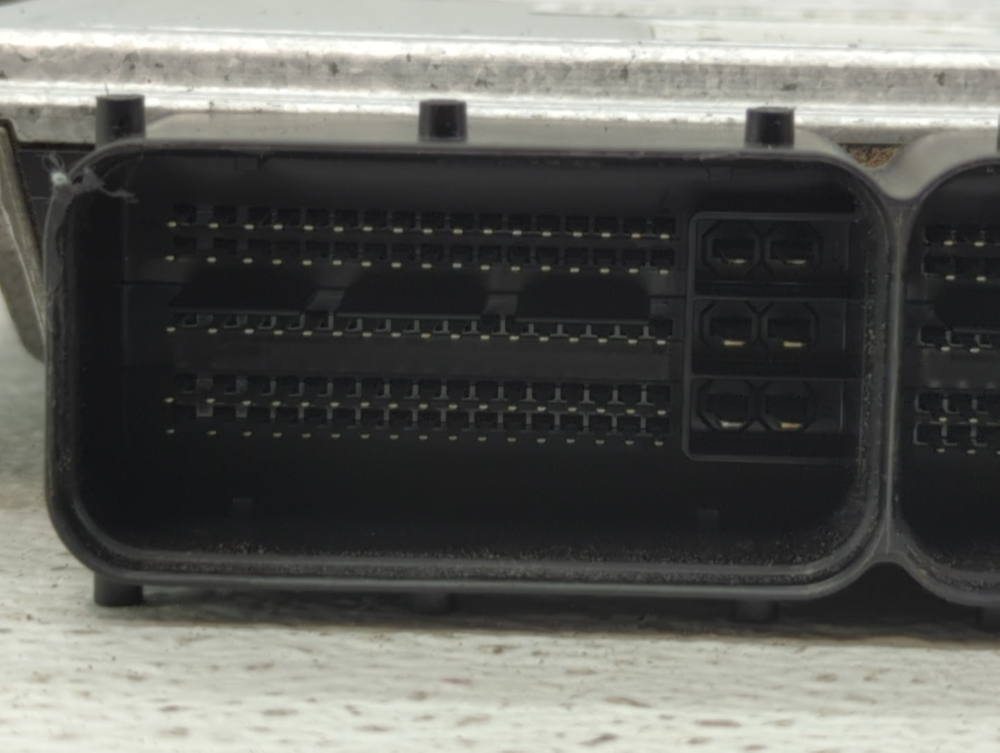 2016 Hyundai Santa Fe Sport PCM Engine Control Computer ECU ECM PCU OEM P/N:39130-2GAG5 39130-2GAG1, 39100-2GAG1, 39130-2GAG2 Fits OEM Used Auto Parts - Oemusedautoparts1.com