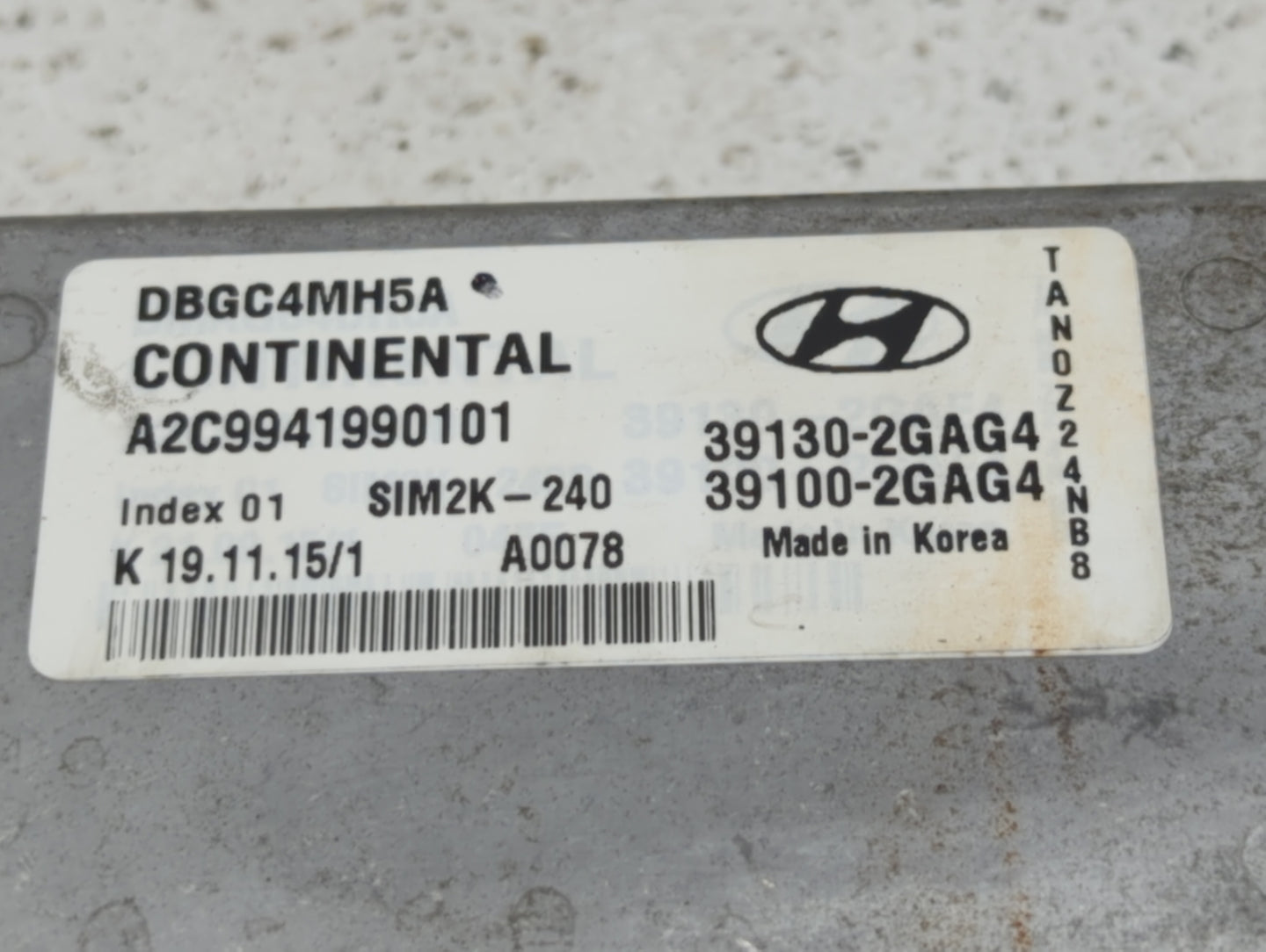 2016 Hyundai Santa Fe Sport PCM Engine Control Computer ECU ECM PCU OEM P/N:39130-2GAG5 39130-2GAG1, 39100-2GAG1, 39130-2GAG2 Fits OEM Used Auto Parts - Oemusedautoparts1.com