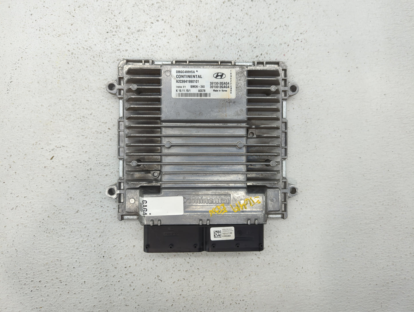 2016 Hyundai Santa Fe Sport PCM Engine Control Computer ECU ECM PCU OEM P/N:39130-2GAG5 39130-2GAG1, 39100-2GAG1, 39130-2GAG2 Fits OEM Used Auto Parts - Oemusedautoparts1.com