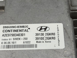 2018 Hyundai Santa Fe PCM Engine Control Computer ECU ECM PCU OEM P/N:39100 2GKR0 39130 2GKR0, 39130 2GKS1, 39100 2GKS1 Fits OEM Used Auto Parts