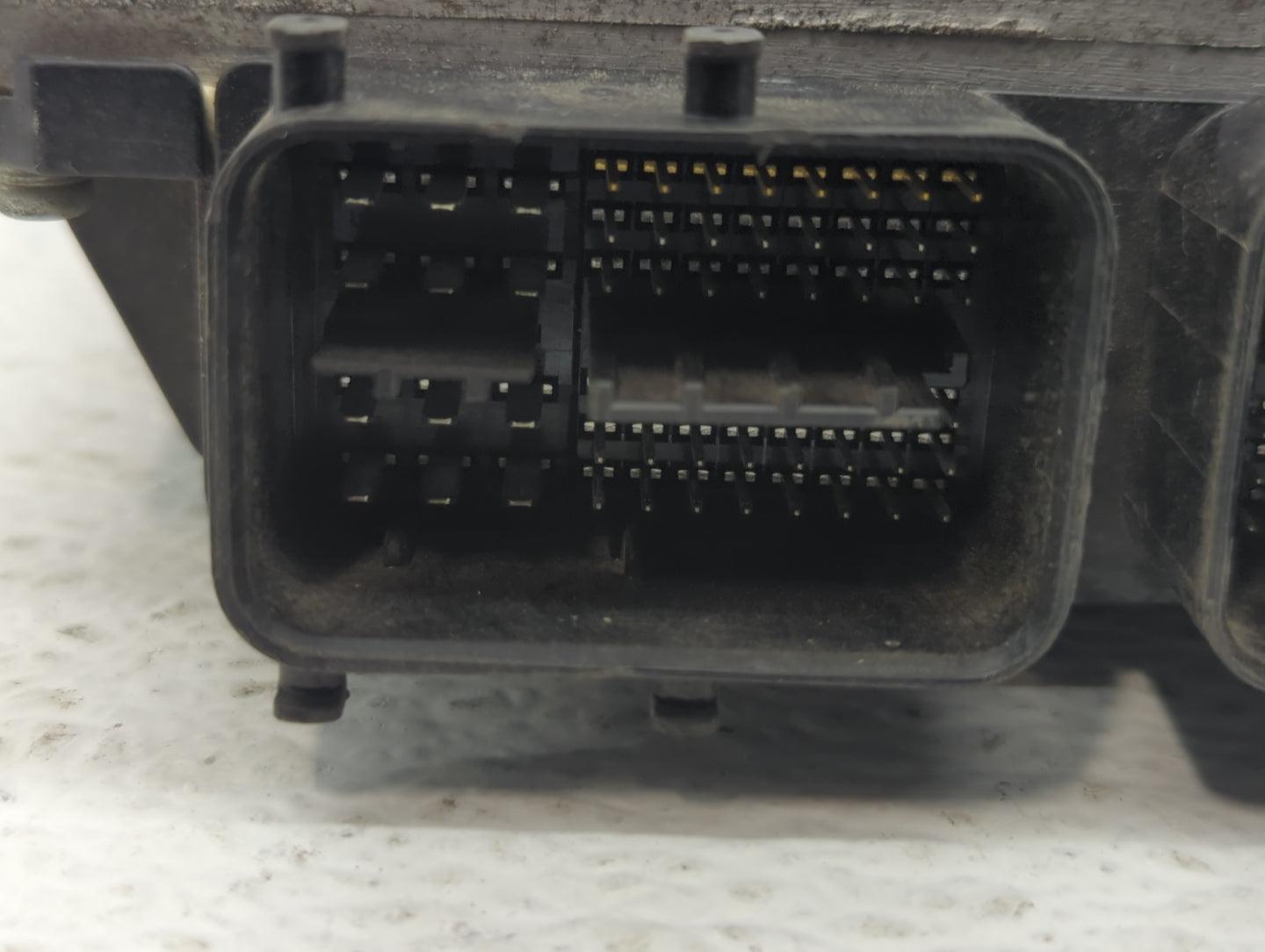 2010 Toyota Prius PCM Engine Control Computer ECU ECM PCU OEM P/N:89661-47261 89661-47262 Fits OEM Used Auto Parts - Oemusedautoparts1.com
