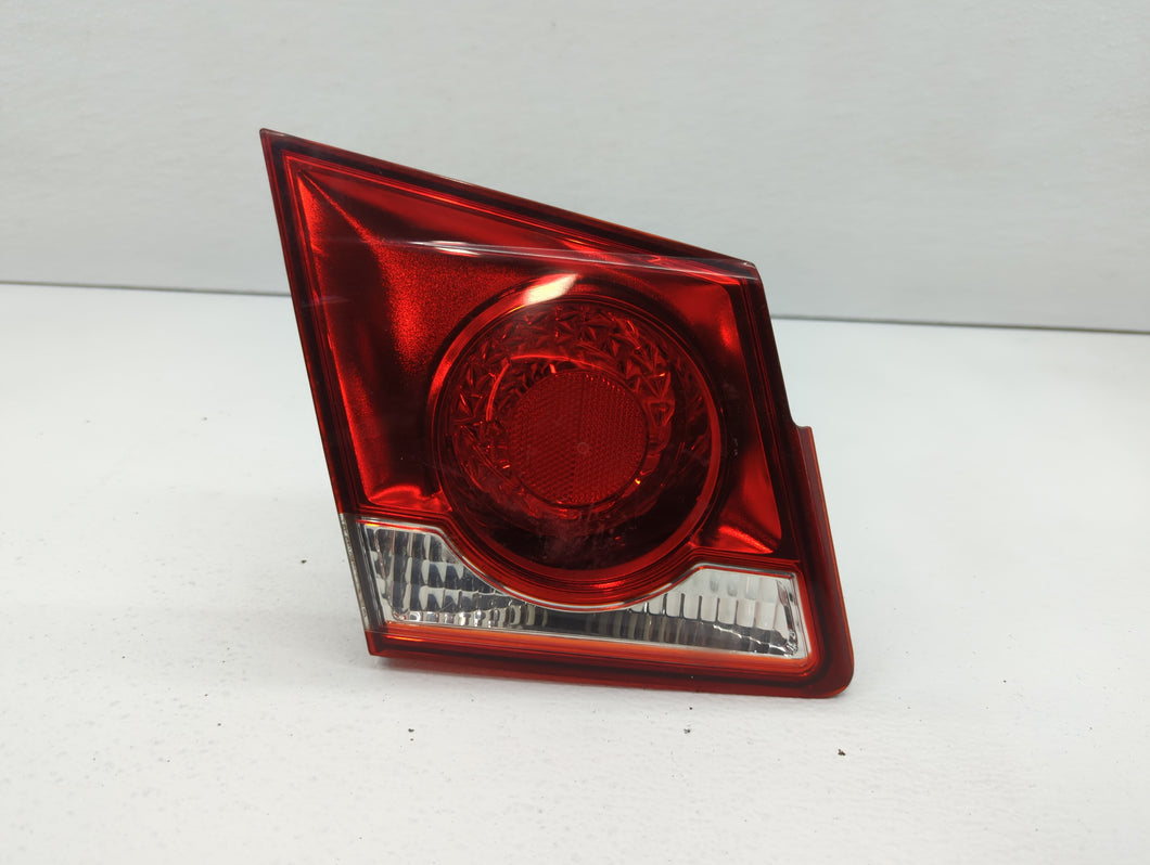 2011-2016 Chevrolet Cruze Tail Light Assembly Driver Left OEM P/N:30221864 00042155 Fits Fits 2011 2012 2013 2014 2015 2016 OEM Used Auto Parts