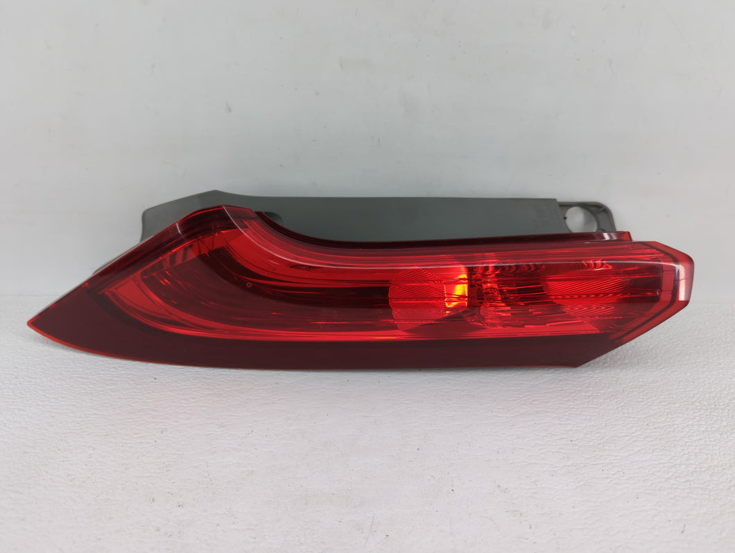 2012-2014 Honda Cr-V Tail Light Assembly Passenger Right OEM P/N:UB24DZT0AAA0 P9849, UC11DZT0AA Fits Fits 2012 2013 2014 OEM Used Auto Parts