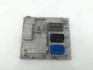 2020-2021 Chevrolet Malibu PCM Engine Control Computer ECU ECM PCU OEM P/N:12703745 12717886, 12696017 Fits Fits 2020 2021 2022 OEM Used Auto Parts