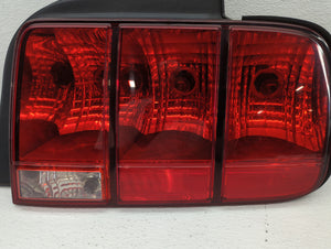 2005-2009 Ford Mustang Tail Light Assembly Passenger Right OEM P/N:4R3T-13A412-G28 8R33-13B504-AB Fits OEM Used Auto Parts