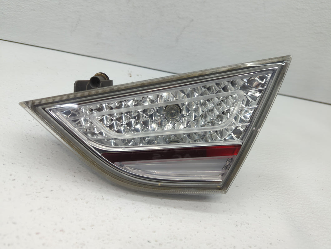 2011-2015 Hyundai Sonata Tail Light Assembly Passenger Right OEM P/N:92404-4R0 92404-3S2 Fits Fits 2011 2012 2013 2014 2015 OEM Used Auto Parts