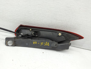 2012-2014 Honda Cr-V Tail Light Assembly Passenger Right OEM P/N:UP18BYTOAAAO UA21CXT0AAA0, UB24DXT0AAA0 Fits Fits 2012 2013 2014 OEM Used Auto Parts