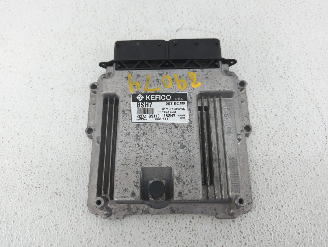 2015 Kia Soul PCM Engine Control Computer ECU ECM PCU OEM P/N:39110-2BSH7 39110-2BSH6, 39101-2BSH1, 39110-2BSH1 Fits OEM Used Auto Parts