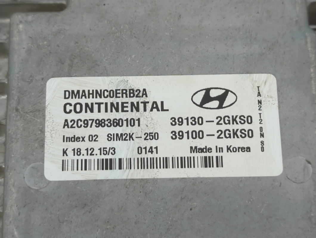 2017 Hyundai Santa Fe PCM Engine Control Computer ECU ECM PCU OEM P/N:39130-2GKS0 39100 2GKR0, 39130 2GKR0, 39130 2GKS1 Fits OEM Used Auto Parts