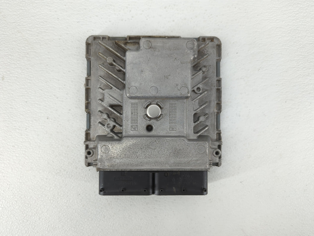 2014 Volkswagen Jetta PCM Engine Control Computer ECU ECM PCU OEM P/N:06K 907 425 06K 906 070 C, 06K 906 070 F Fits OEM Used Auto Parts