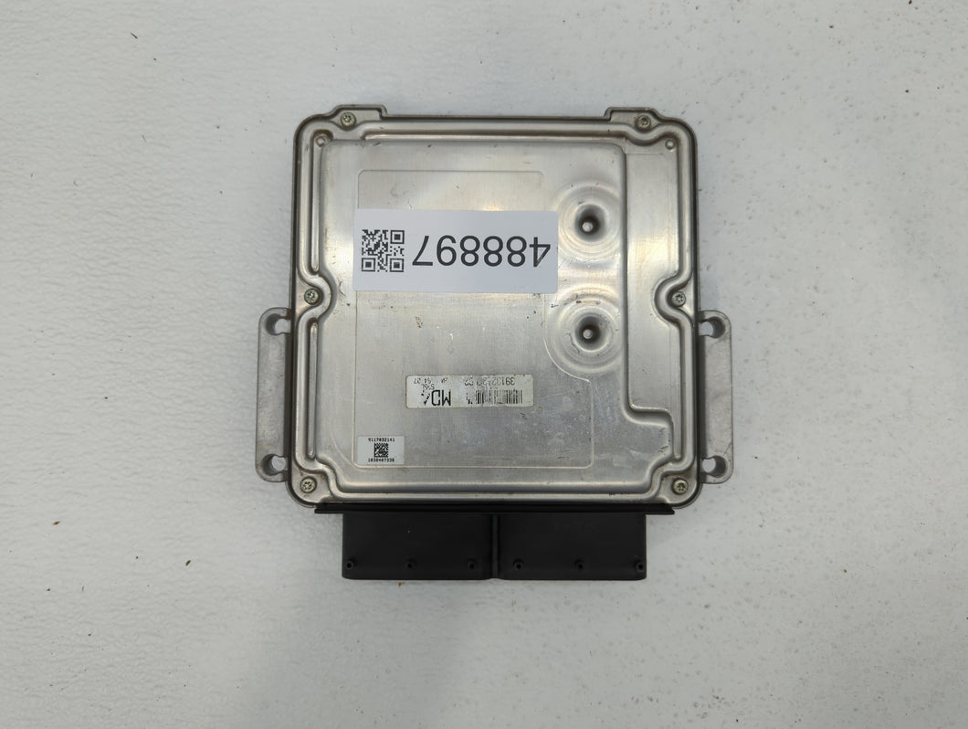 2014-2015 Hyundai Tucson PCM Engine Control Computer ECU ECM PCU OEM P/N:39133-2ELC2 39133-2ELC0 Fits Fits 2014 2015 OEM Used Auto Parts