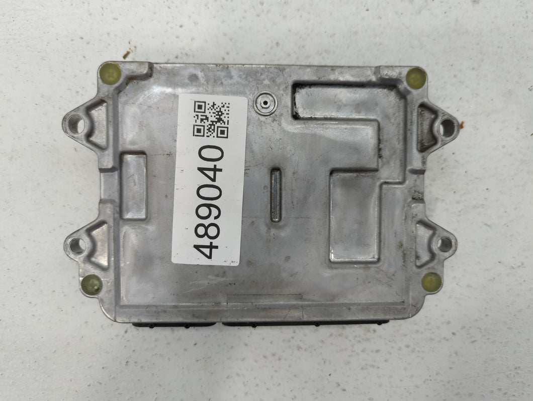 2017-2018 Mazda 3 PCM Engine Control Computer ECU ECM PCU OEM P/N:PY9W 18 881 PSAE 18 881, PY9W 18 881A Fits Fits 2016 2017 2018 OEM Used Auto Parts