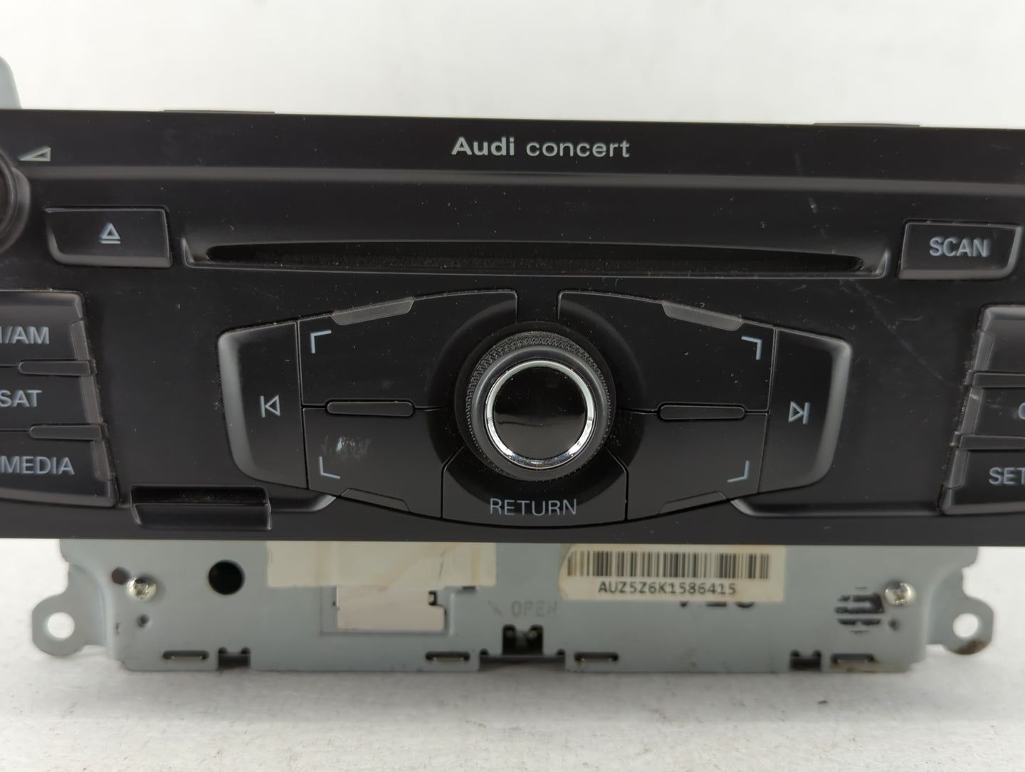 2010-2012 Audi A4 Radio AM FM Cd Player Receiver Replacement P/N:8T1 035 186 R Fits Fits 2010 2011 2012 2013 2014 2015 2016 2017 OEM Used Auto Parts - Oemusedautoparts1.com