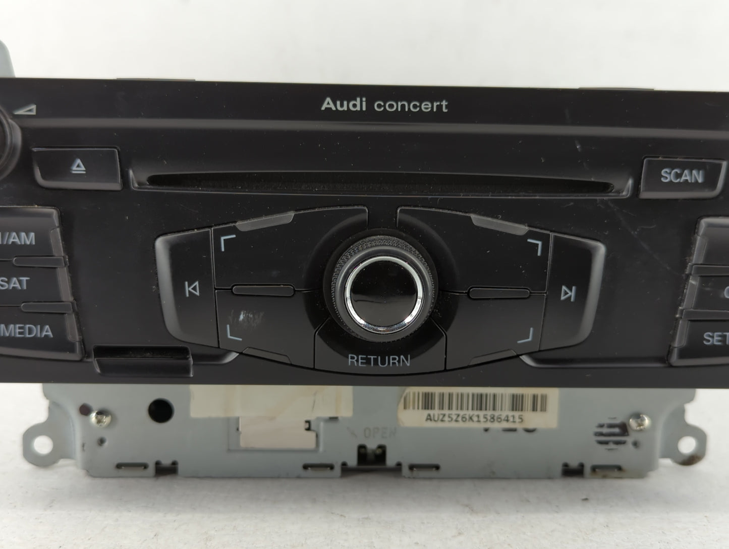 2010-2012 Audi A4 Radio AM FM Cd Player Receiver Replacement P/N:8T1 035 186 R Fits Fits 2010 2011 2012 2013 2014 2015 2016 2017 OEM Used Auto Parts - Oemusedautoparts1.com